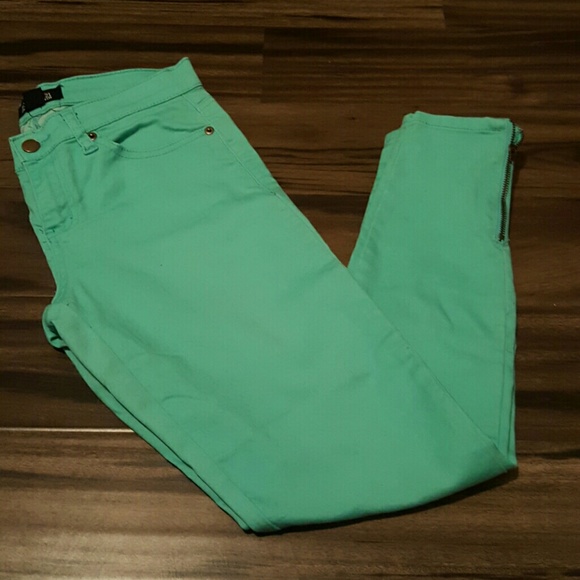!!!BUNDLED!!! Women's Forever 21 mint jeans