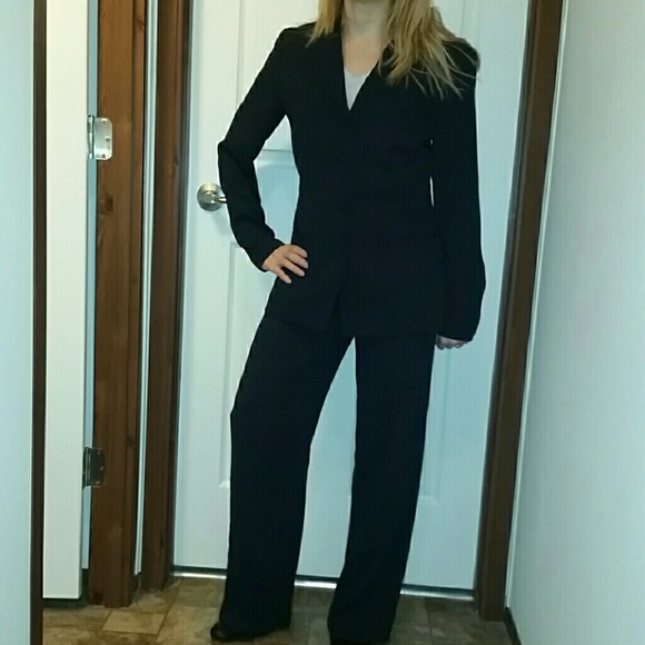 TODAY ONLY $14 - Navy GUESS suit NEW