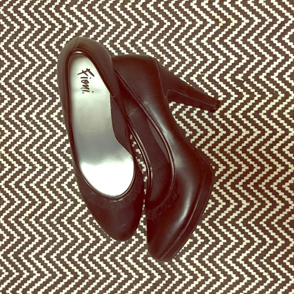4" black heels