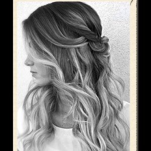 Meet your Posher, Ava