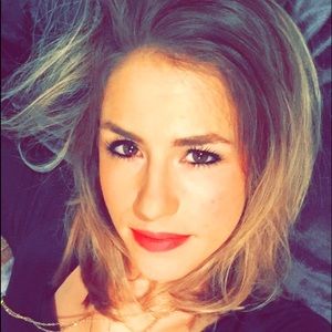 Meet your Posher, Elena