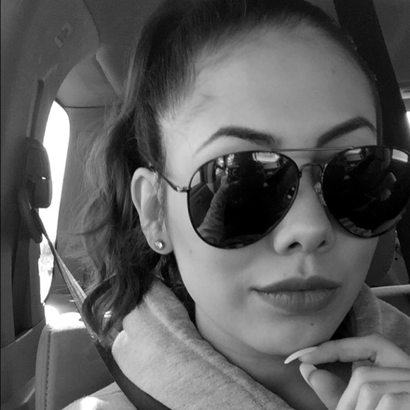 Meet your Posher, Kathy - Picture 1 of 1