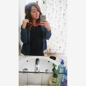 Meet your Posher, Cynthia