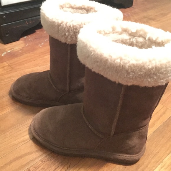 Bearpaw Brown Boots