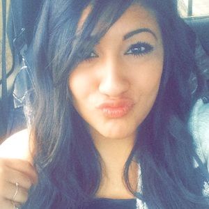 Meet your Posher, Janelle