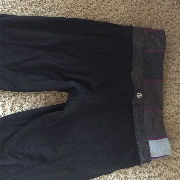 lulu lemon reversible crop yoga pants - Picture 2 of 3