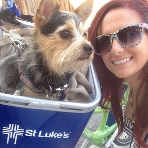 Meet your Posher, Chloe