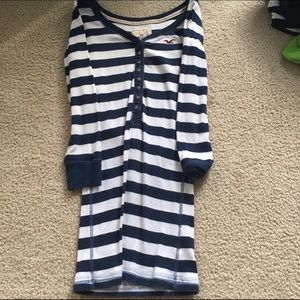 Hollister mid sleeve shirt