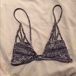 🔷 SOLD 🔷 Acacia Santorini Snake medium