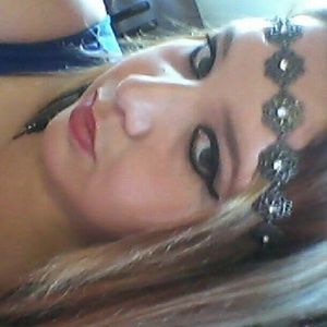 Meet your Posher, Yadira