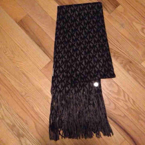 Michael Kors Scarf