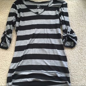 Black and grey mid sleeve shirt