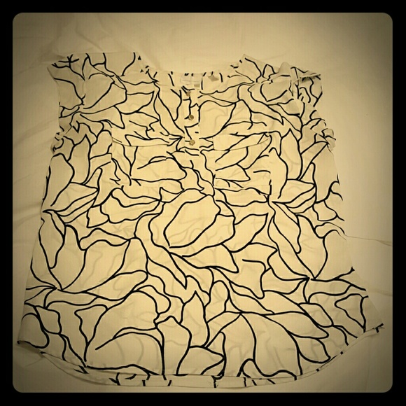 Black & white blouse