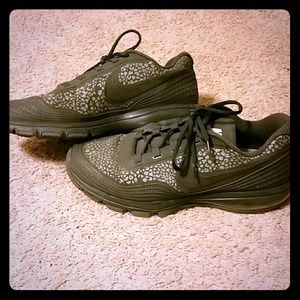 Mens Nike Air Max size 12