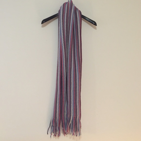 Scarve - Picture 2 of 4