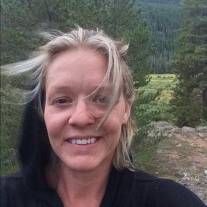 Meet your Posher, Layla