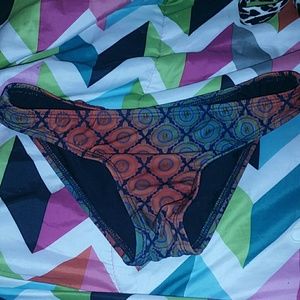 Guess multicolored patterned bikini bottom