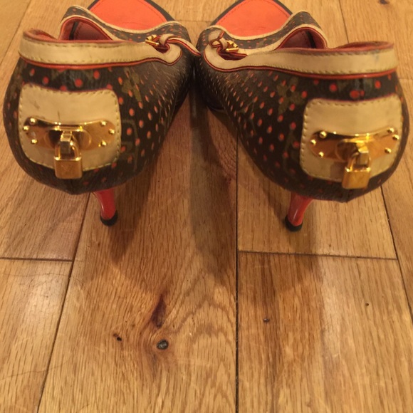 Louis Vuitton Monogram heels - Picture 3 of 4