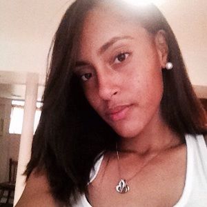 Meet your Posher, Maya