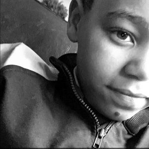 Meet your Posher, Lawrence