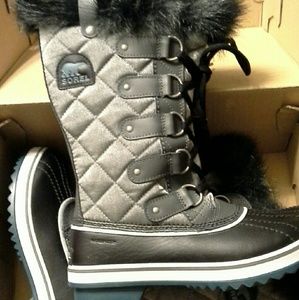 Sorel winter boots
