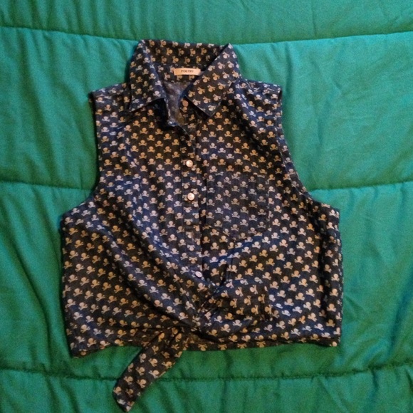 Tie end crop top