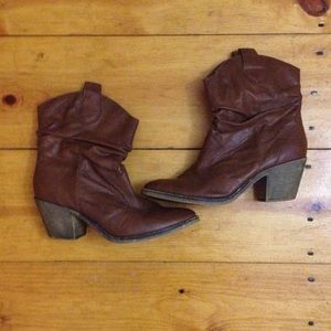 Heeled mid calf boots