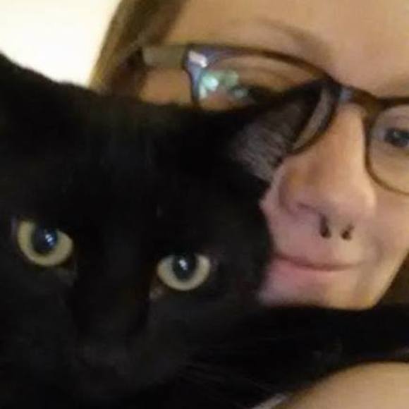 Meet your Posher, Becca