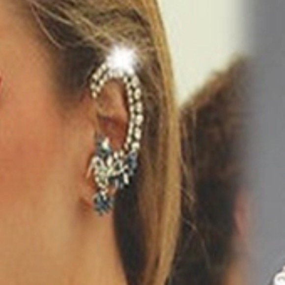 (G1) Humming Bird Cuff Earring - Picture 3 of 3