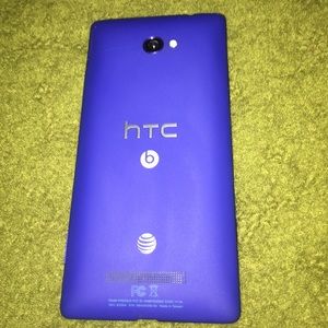 A Att HTC phone. Good condition😄