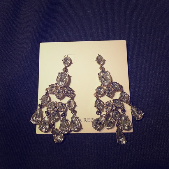 Bannana Republic Chandelier Earrings.