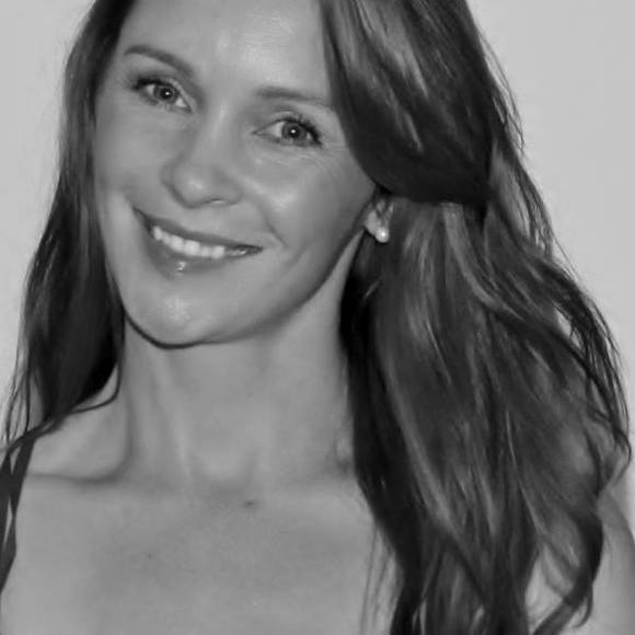 Meet your Posher, Sierra - Picture 1 of 1