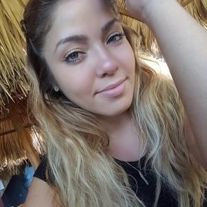 Meet your Posher, Jessenia