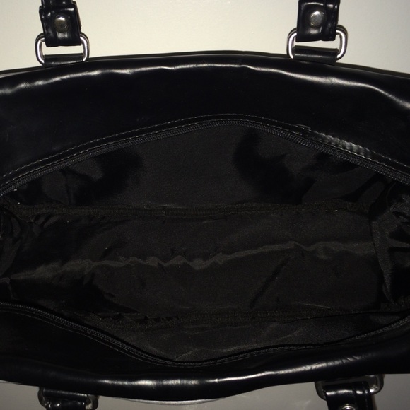 Puma bag! Almost never used! - Picture 2 of 2