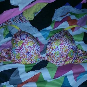 Vassarette rainbow plunge polka dot bra