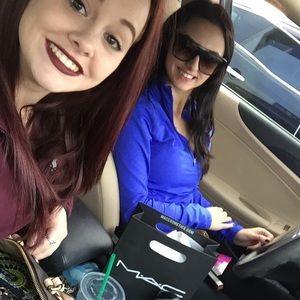 Meet your Posher, Jenna