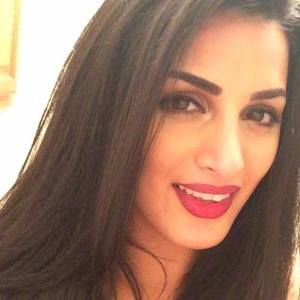 Meet your Posher, Ayesha