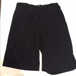 Lululemon drawstring Bermuda shorts
