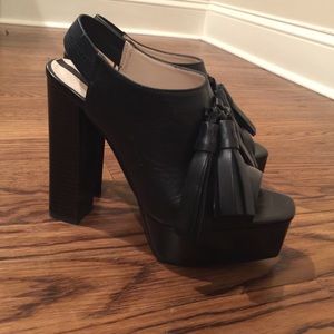 Zara Woman Tassel Clogs