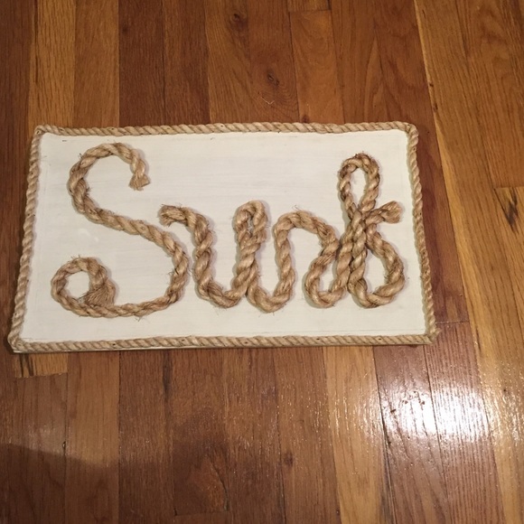 Surf sign, in rope