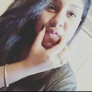 Meet your Posher, Melanie