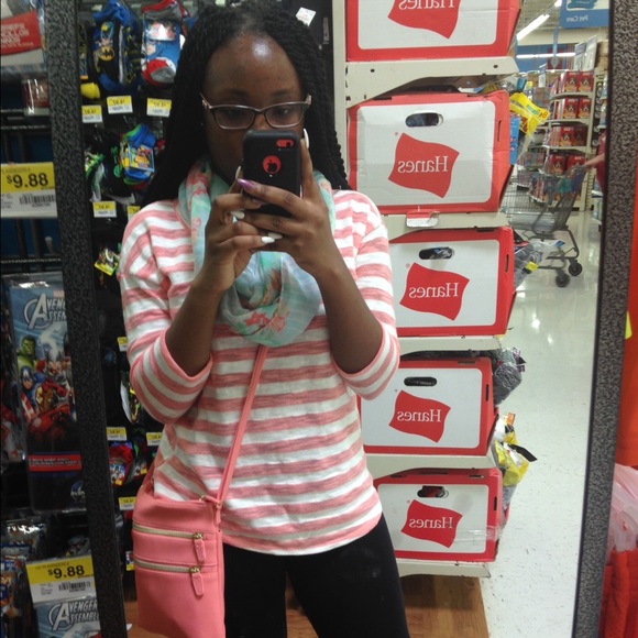 Meet your Posher, Zaria - Picture 2 of 4