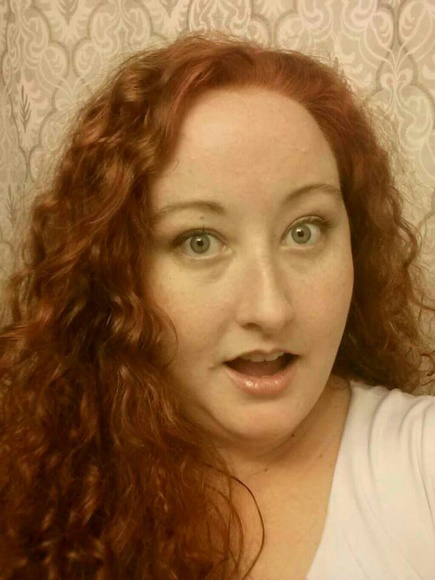 Meet your Posher, Courtney - Picture 3 of 3