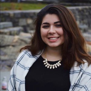 Meet your Posher, Nicole