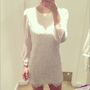 🎉Flash Sale🎉LF lace dress!