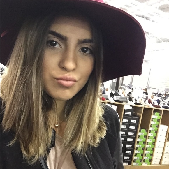 Meet your Posher, Ale