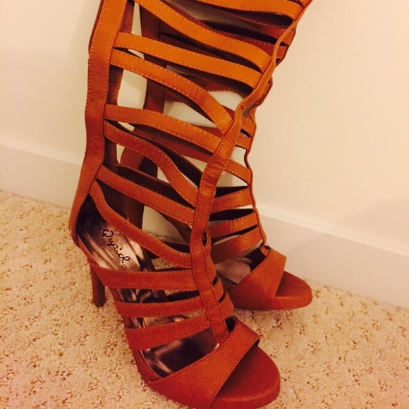 6.5 Gladiator 4in Heel Knee High Faux Leather - Picture 1 of 2