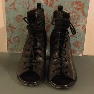 STEVEN by Steve Madden