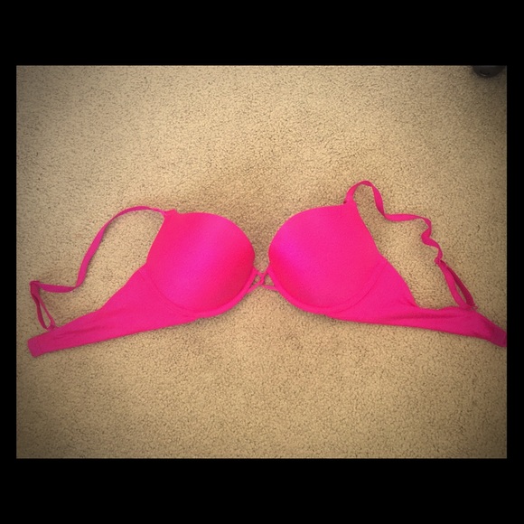 Victoria's Secret 36B miraculous plunge