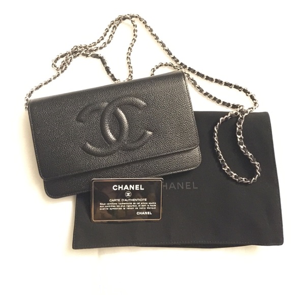 CHANEL Handbags - RARE Chanel Caviar Wallet On Chain